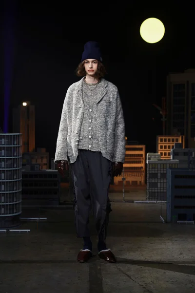 Look 24